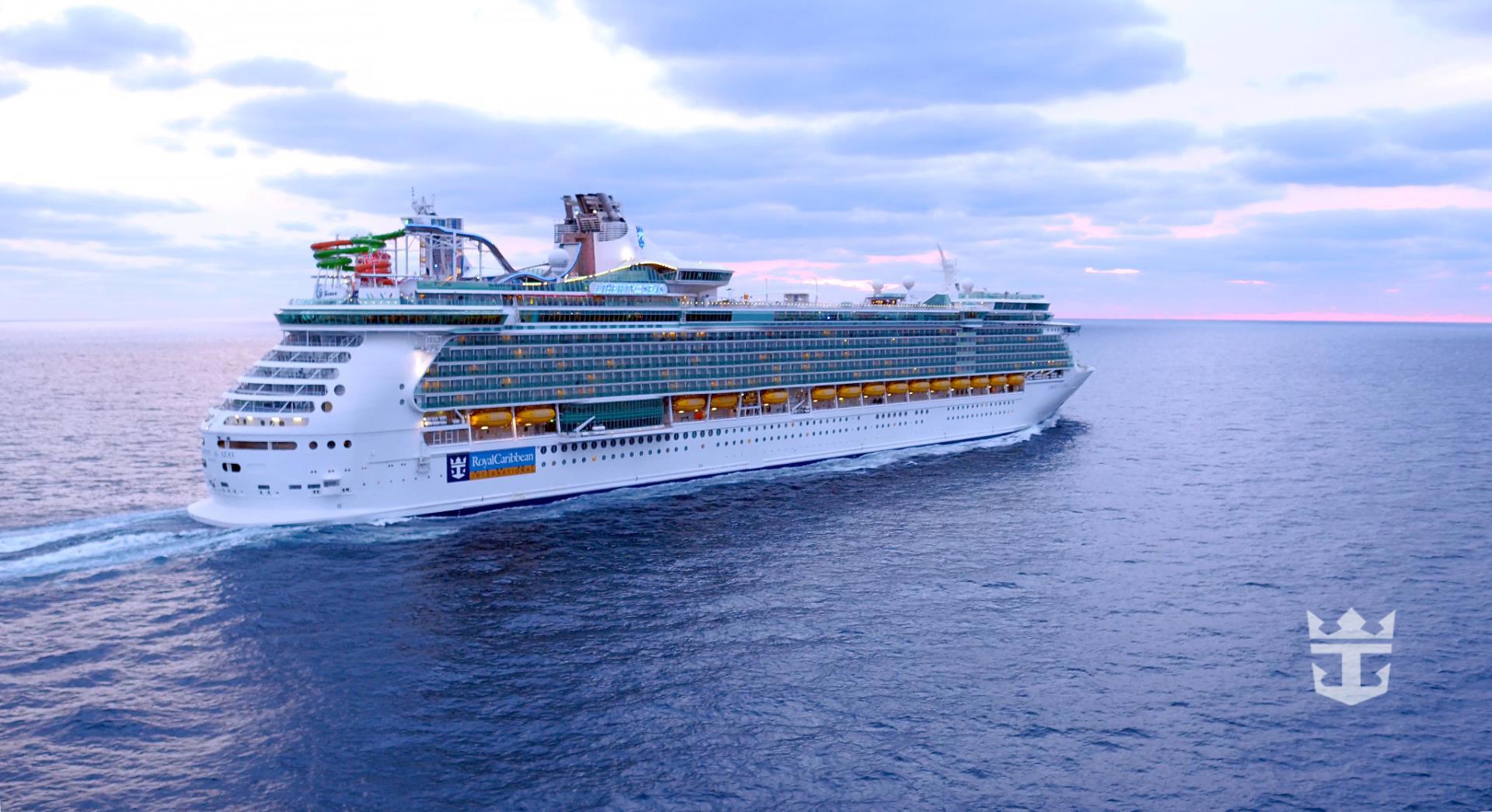 royalcaribbean-ship1